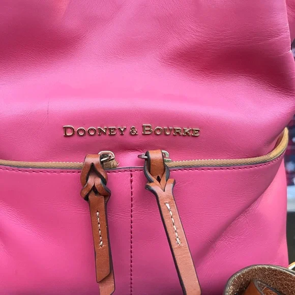 DOONEY AND BOURKE SET OF DAWSON PINK PURSE AND WRISTLET - Picture 3 of 15